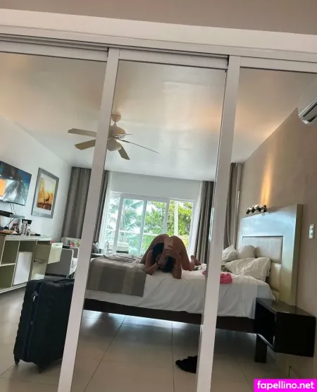 Sweet Amberxx3 OnlyFans Thumbnail #4zJn7OTcnf