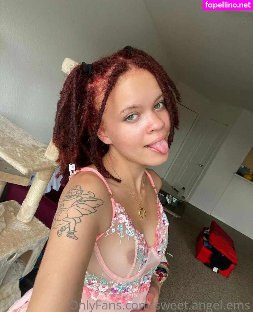 sweet.angel.ems Nude Leaked OnlyFans Photo #GIIfK0YmlF
