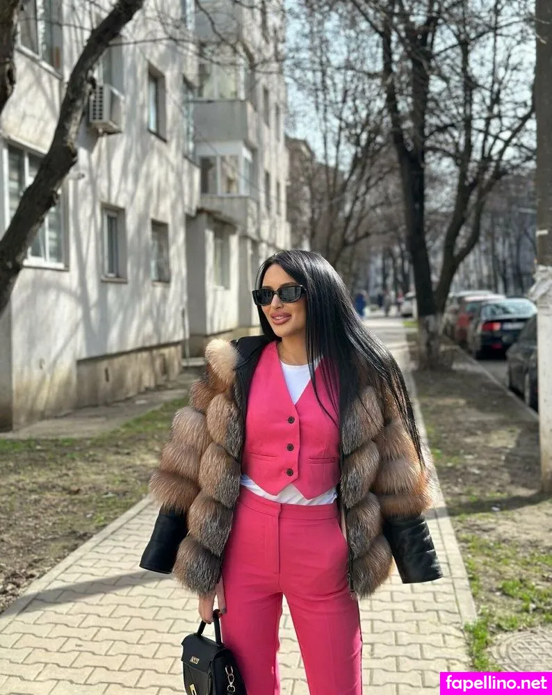 sweet.cassie, yourneighborhoodcbdlady Nude Leaked OnlyFans Photo #KD4fTW2gkB