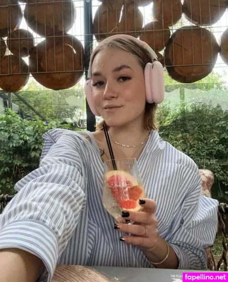 Sweet Ellie OnlyFans Thumbnail #tnjpIYnhxn