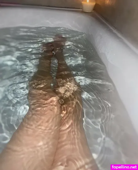 Sweet Emma00 OnlyFans Thumbnail #r8Zcn3buxx