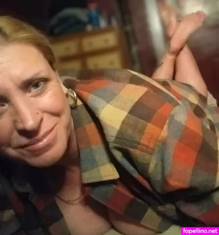 Sweet Feet Milf Main Profile Photo