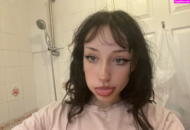 Sweet Little Hunni OnlyFans Thumbnail #tbiC1TCVhc