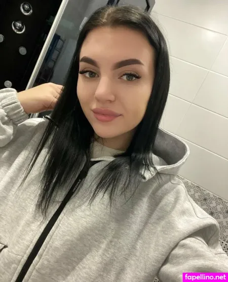 Sweet Sophie S OnlyFans Thumbnail #JRZbUcLHbn