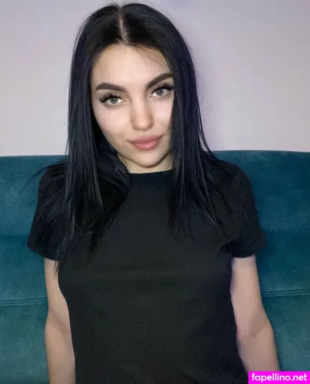 Sweet Sophie S OnlyFans Thumbnail #XL3igV3ngP