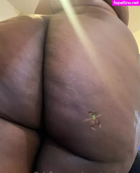 Sweetazzdreamz OnlyFans Thumbnail #JUuM7yhl3k