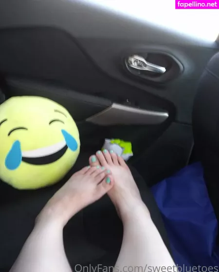 Sweetbluetoes OnlyFans Thumbnail #JM5TS3XIRi