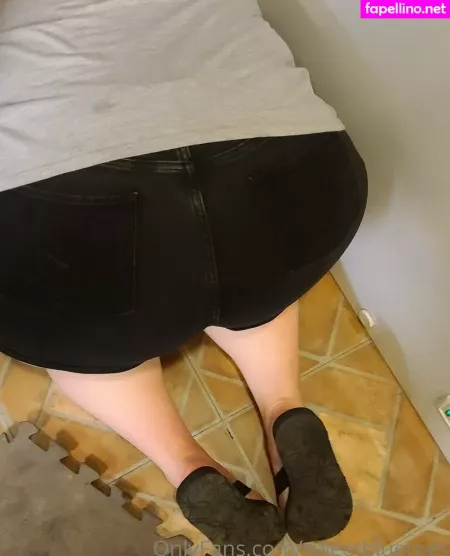 Sweetbluetoes OnlyFans Thumbnail #eSrLgco4Cw