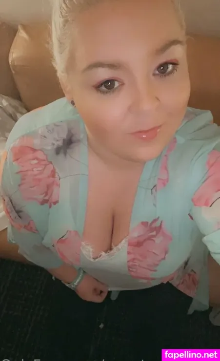 Sweetcarolina35 OnlyFans Thumbnail #AiPgvM5zBf