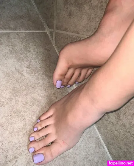 Sweetfeettreats727 OnlyFans Thumbnail #BKA6aL6xAS