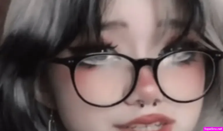 Sweeti Fox Main Profile Photo