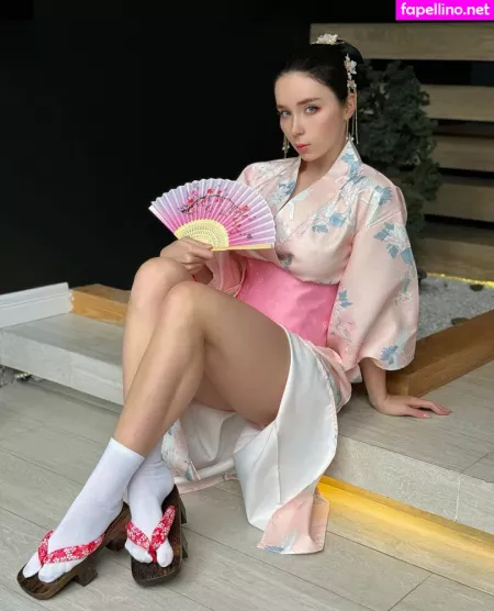 Sweetie Fox OnlyFans Thumbnail #He8mTPQTr9
