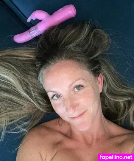 Sweetie Sarah OnlyFans Thumbnail #3NbwV1HDeV