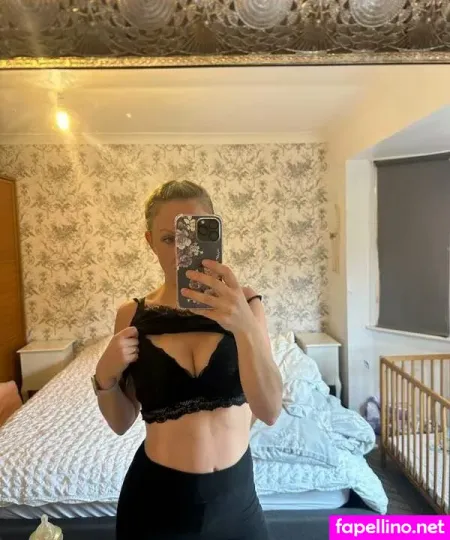 Sweetie Sarah OnlyFans Thumbnail #dcvbUyVUgJ