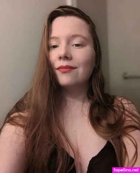 Sweetlillieclips OnlyFans Thumbnail #J5mrMOKdPS