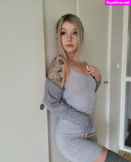 Sweetpieshornyfree OnlyFans Thumbnail #6ZpLoUyx3x