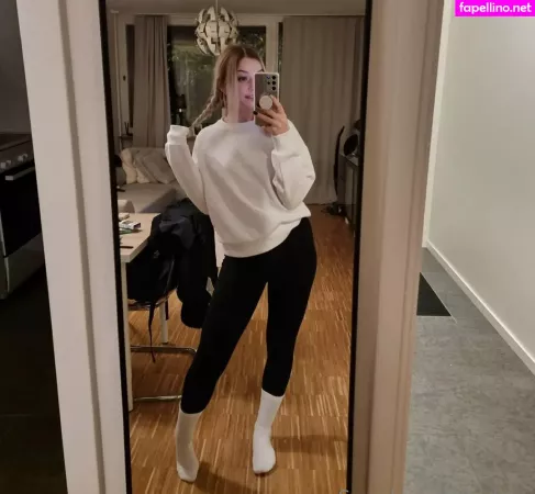 Sweetpieshornyfree OnlyFans Thumbnail #bKcCzcboY4