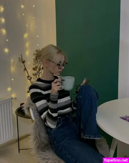 Sweetreborn OnlyFans Thumbnail #MU8CGe922f