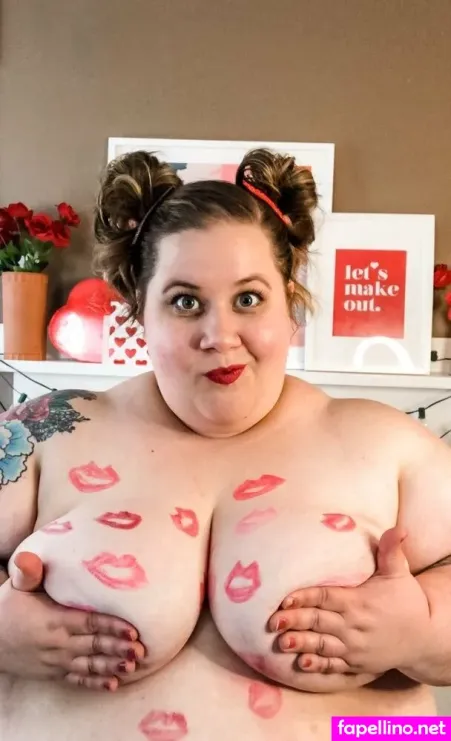 Sweetrollmeg Free OnlyFans Thumbnail #14M4rKbst1