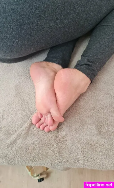 Sweetsoftfeet Tickling OnlyFans Thumbnail #NtXRpB8ZJJ