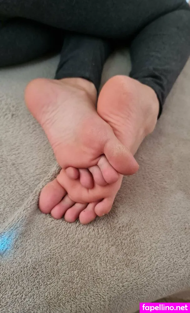 sweetsoftfeet-tickling, sweetsoftfeet_tcklng_adventure Nude Leaked OnlyFans Photo #xEmhHTXc6V