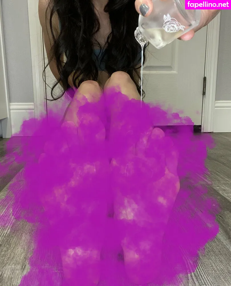 suckthesetoes, sweetsolesandtiptoes Nude Leaked OnlyFans Photo #9DvrjIqB5M