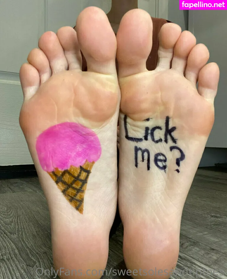 suckthesetoes, sweetsolesandtiptoes Nude Leaked OnlyFans Photo #AwDIgc00jS