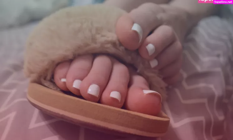 Sweettoes4u OnlyFans Thumbnail #Dnn2Dja5ar