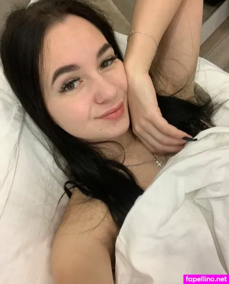 Sweety Yara OnlyFans Thumbnail #9IqrLUqvQ2