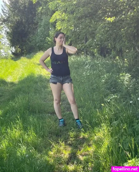 Swiss Girl Vanessa OnlyFans Thumbnail #TakTaKJIiZ