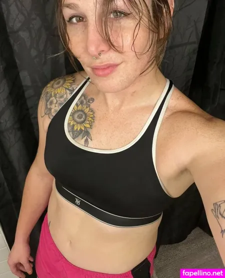 Swordgirlriley OnlyFans Thumbnail #le74jd5lFK