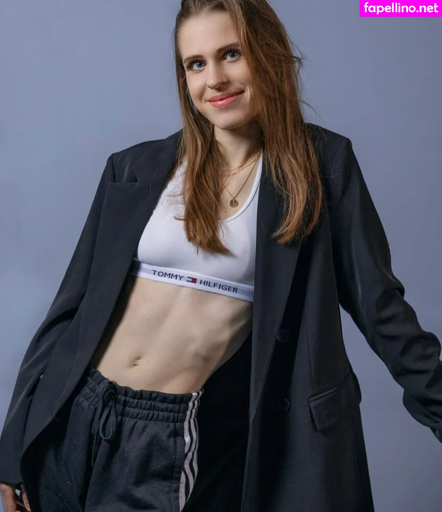 Justagirlisbored, Mia Wilson, sarahkanal2004, sxrxhlea Nude Leaked OnlyFans Photo #8WHWKbHL9A