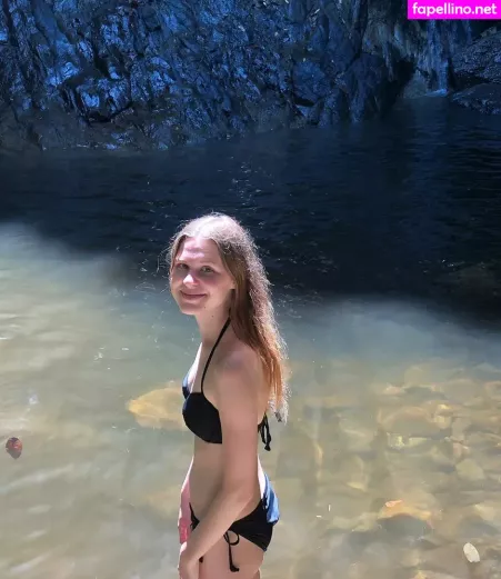 Sxrxhlea OnlyFans Thumbnail #CfJRZIVhQN