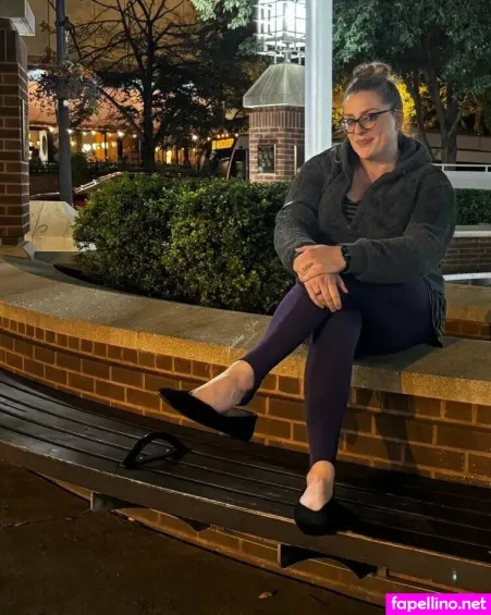 Sxysolesofv OnlyFans Thumbnail #YGwf6n8Q2L