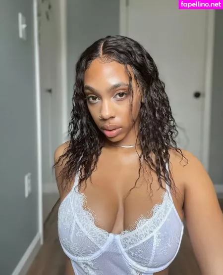 Sydney Celeste OnlyFans Thumbnail #8QIEyI2c27