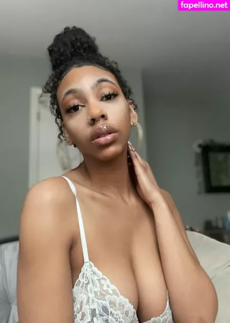 Sydney Celeste OnlyFans Thumbnail #UFtQ4f0z3p