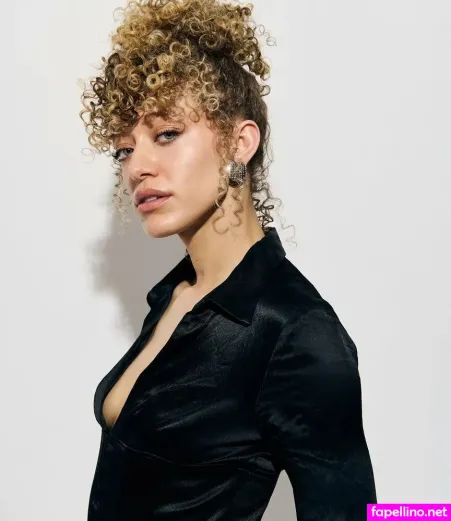 Sydney Cole Alexander OnlyFans Thumbnail #2DHEpaCuPG