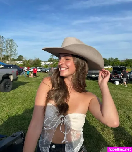 Sydney Errera OnlyFans Thumbnail #W7IeXBQVXQ