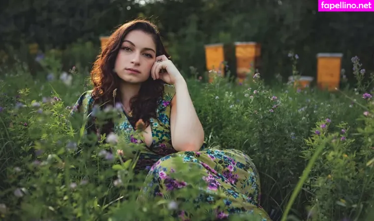 Sydney Meyer OnlyFans Thumbnail #ObMpYSqftl