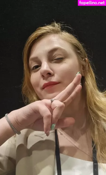 Sydney Poniewaz OnlyFans Thumbnail #BBLHxI69Nk