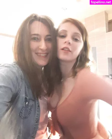 Sydney Poniewaz OnlyFans Thumbnail #D2y4inpuJd