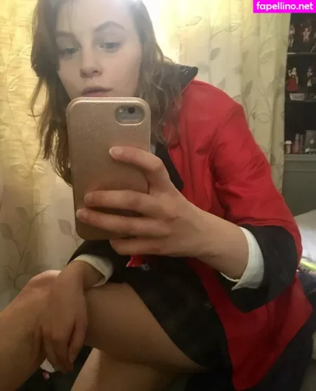 Sydney Poniewaz OnlyFans Thumbnail #XWl4TFYWfY