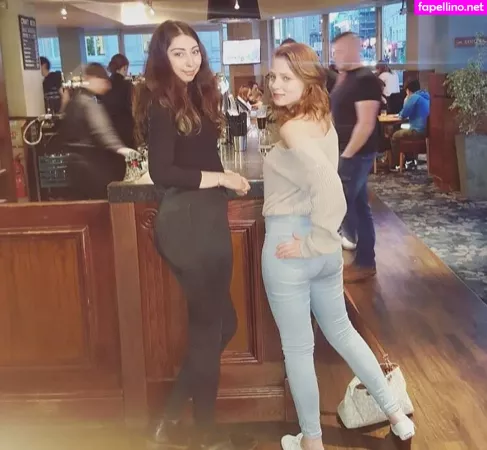 Sydney Poniewaz OnlyFans Thumbnail #t6NsVWwMB4