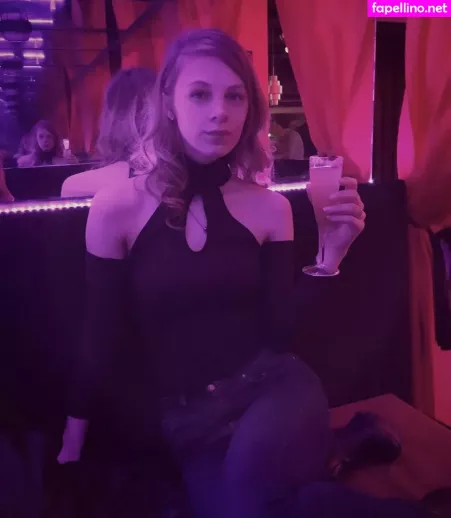 Sydney Poniewaz OnlyFans Thumbnail #wr7Vu81lHd