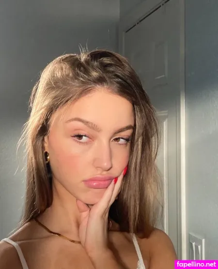 Sydney Serena OnlyFans Thumbnail #uCE0mtAoiV