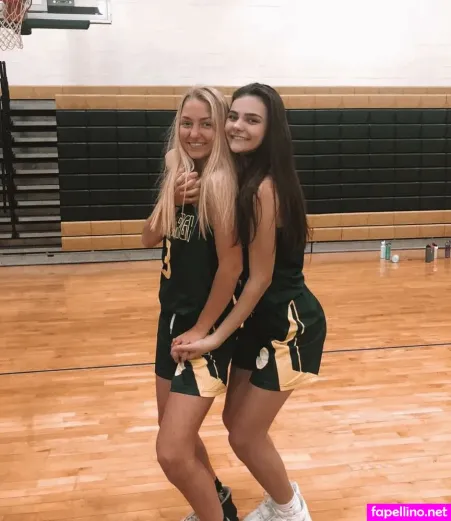 Sydney Thomas OnlyFans Thumbnail #LXN69LIZc2