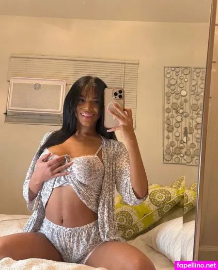 Sydneychasexo OnlyFans Thumbnail #6yc1bZWziv