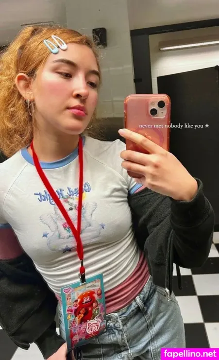 Sylvia Mari Claire OnlyFans Thumbnail #2APSfJzmEK