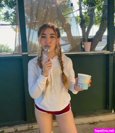 Sylvia Mari Claire OnlyFans Thumbnail #FgBiLFT8TW