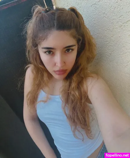 Sylvia Mari Claire OnlyFans Thumbnail #OOf3o5mwFb